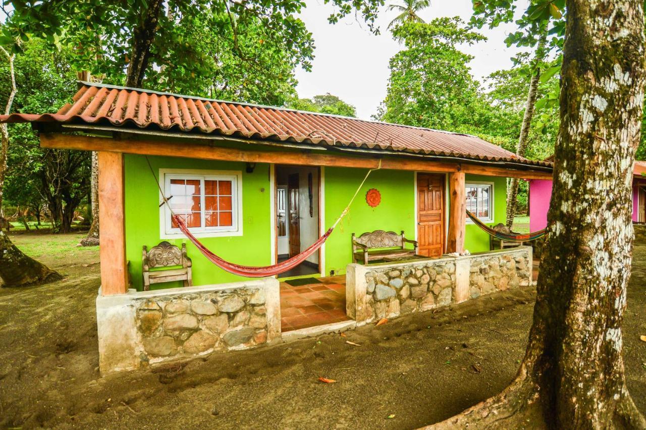 Hotel Oasis & Surf Camp Santa Catalina Exteriör bild